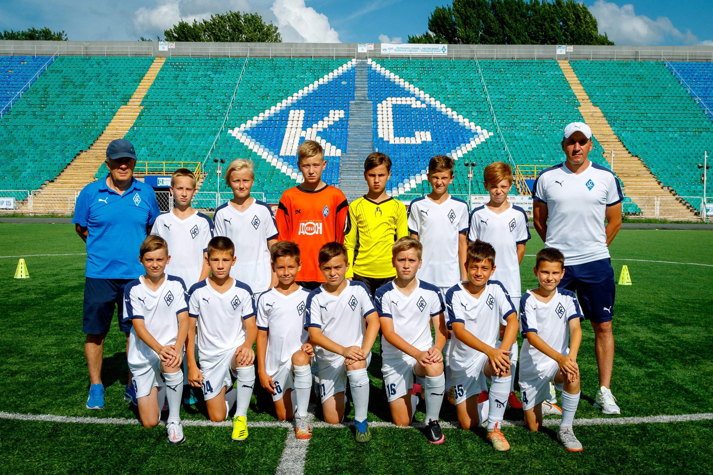 Teams academy. Крылья советом академки. Академия Крылья советов 2009. Академия Крылья советов по футболу. Академия Крылья советов Самара.